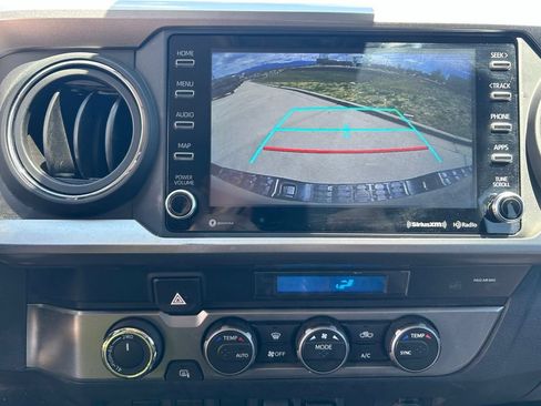 Used 2022 Toyota Tacoma SR5 AWD/4WD image 17