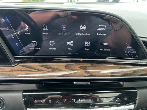 Used 2024 Cadillac Escalade ESV Sport Platinum AWD/4WD image 18
