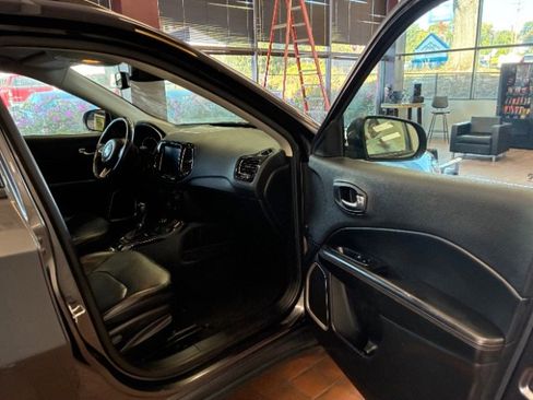 Used 2019 Jeep Compass Limited image 23