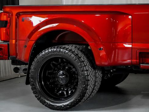 Used 2025 Ford F350 Platinum w/ FX4 Off-Road Package AWD/4WD image 6