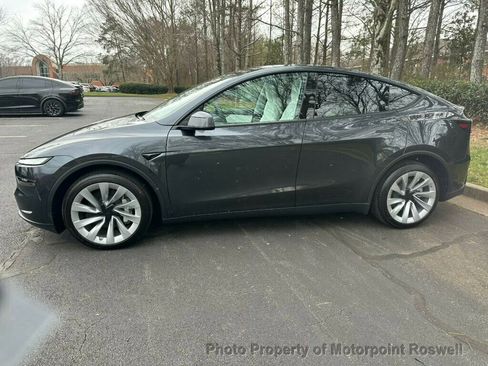 Used 2026 Tesla Model Y Long Range image 6