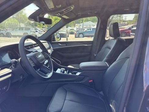 New 2026 Jeep Grand Cherokee Limited AWD/4WD image 15