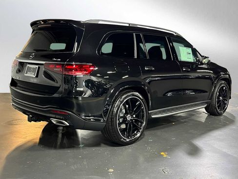 New 2026 Mercedes-Benz GLS 580 4MATIC image 3