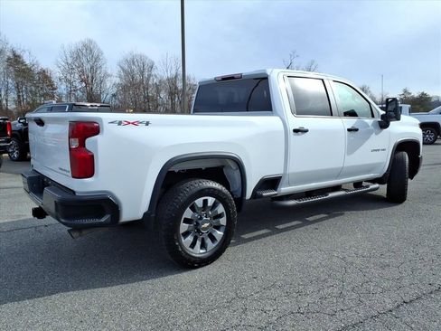 Used 2025 Chevrolet Silverado 2500 Custom image 4