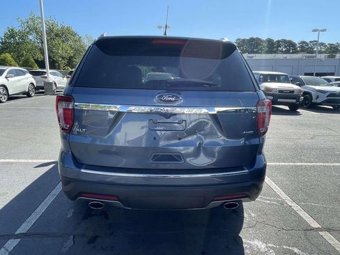 Used 2018 Ford Explorer XLT w/ Equipment Group 202A image 13