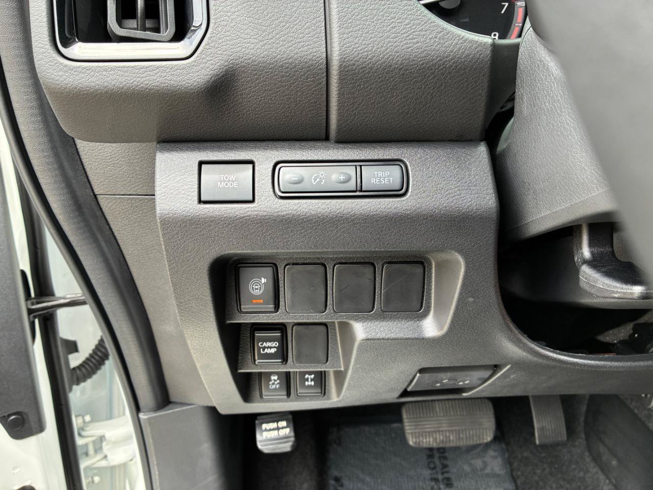 Used 2026 Nissan Frontier PRO-4X AWD/4WD image 21