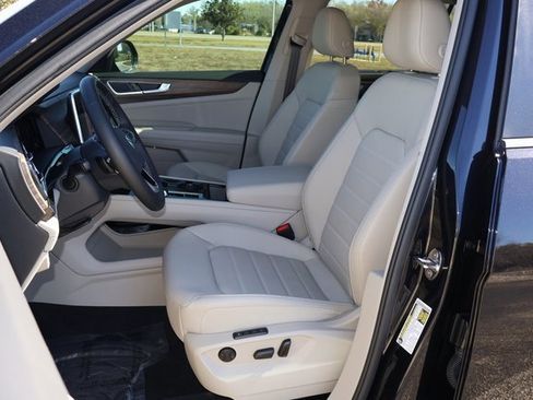 Certified 2025 Volkswagen Atlas SEL image 12