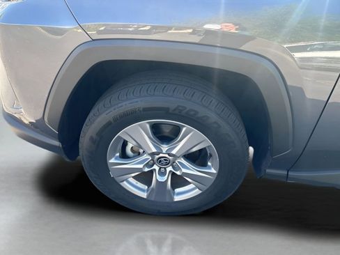 Used 2022 Toyota RAV4 XLE w/ Convenience Package AWD/4WD image 16