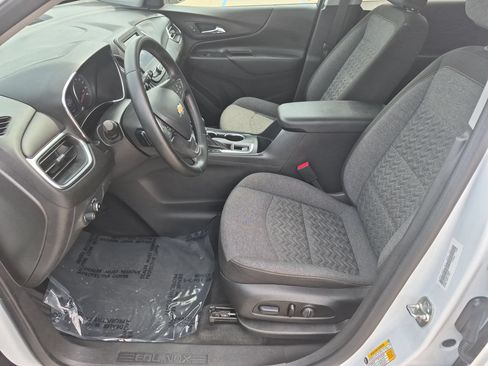 Used 2024 Chevrolet Equinox LT FWD image 11