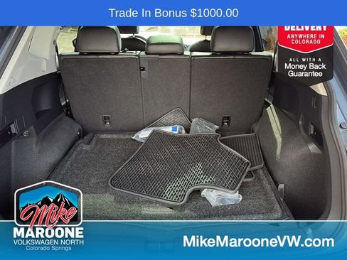 Used 2024 Volkswagen Tiguan SE image 8