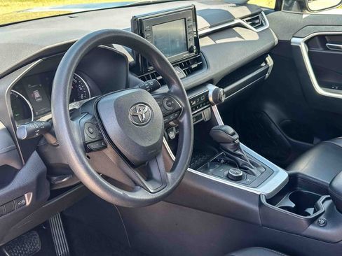 Used 2020 Toyota RAV4 XLE w/ Convenience Package AWD/4WD image 12