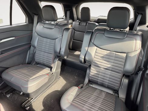 New 2026 Ford Explorer ST-Line AWD/4WD image 17