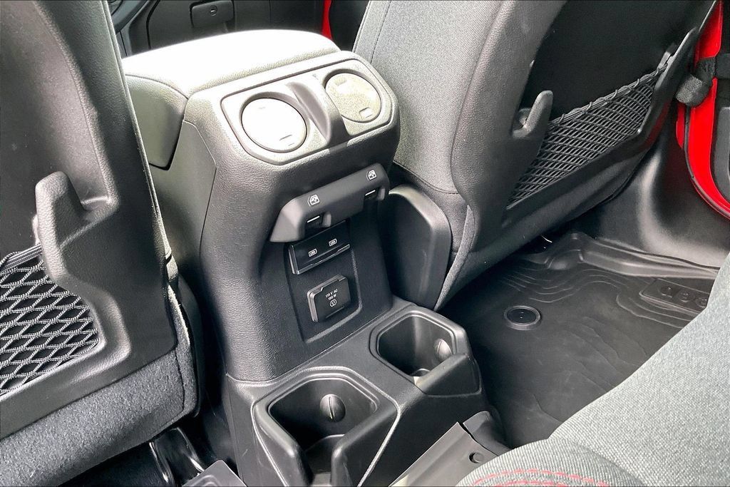 Used 2024 Jeep Wrangler Unlimited Rubicon w/ Safety Group AWD/4WD image 12