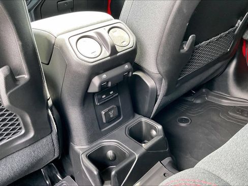 Used 2024 Jeep Wrangler Unlimited Rubicon w/ Safety Group AWD/4WD image 12