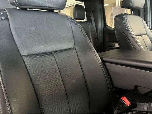 Used 2022 Ford F350 Lariat w/ Chrome Package image 36