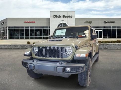 New 2026 Jeep Gladiator Sport AWD/4WD image 2