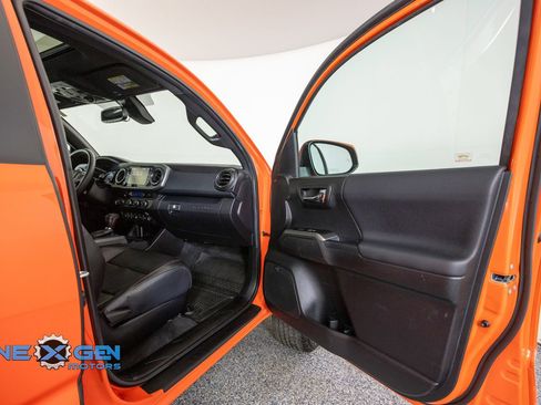 Used 2023 Toyota Tacoma TRD Pro AWD/4WD image 38