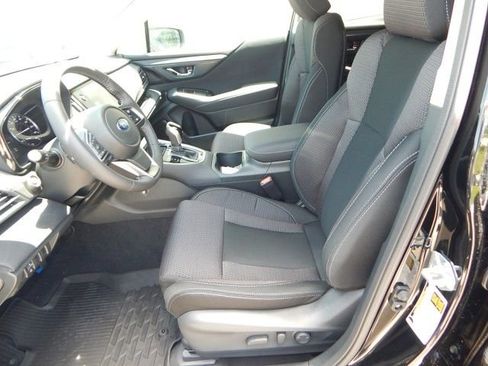 Used 2025 Subaru Outback Premium w/ Popular Package #1A AWD/4WD image 12