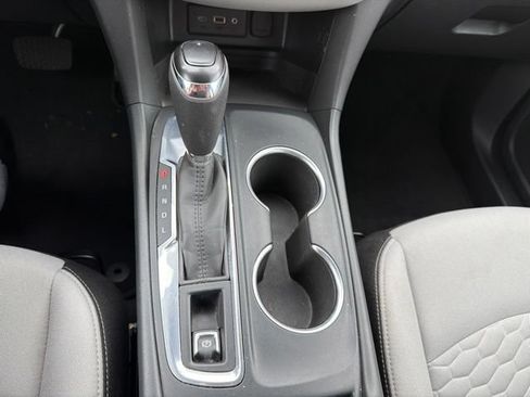 Used 2021 Chevrolet Equinox LS FWD image 11