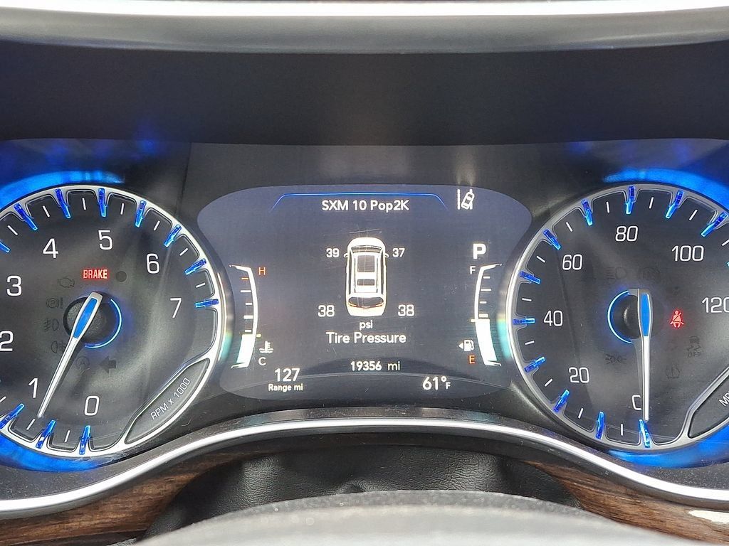 Used 2024 Chrysler Pacifica Limited FWD image 23