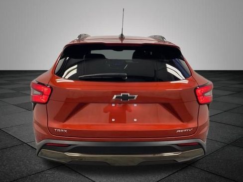 Used 2024 Chevrolet Trax ACTIV w/ Sunroof Package image 5