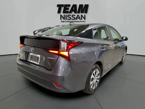 Used 2019 Toyota Prius LE image 7