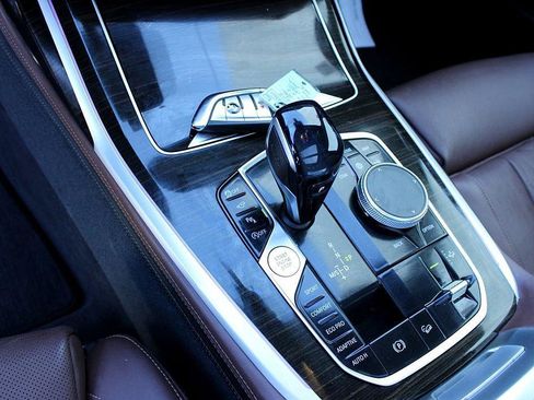 Used 2019 BMW X7 xDrive50i w/ M Sport Package image 12