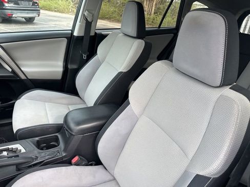 Used 2017 Toyota RAV4 XLE image 14