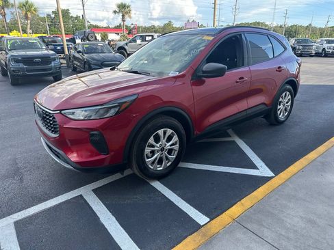 Certified 2025 Ford Escape Active FWD image 8