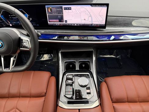 Certified 2026 BMW 750e xDrive AWD/4WD image 11