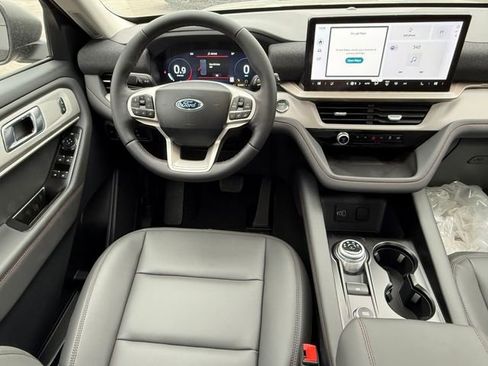 New 2026 Ford Explorer Active image 13