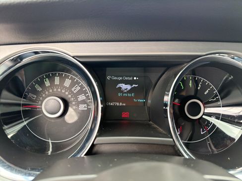 Used 2014 Ford Mustang GT Premium w/ Comfort Package RWD image 18