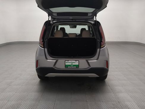 Used 2025 Kia Soul LX FWD image 29