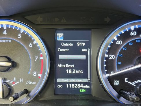 Used 2017 Toyota Highlander XLE AWD/4WD image 43