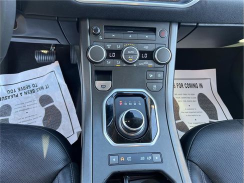 Used 2018 Land Rover Range Rover Evoque image 16