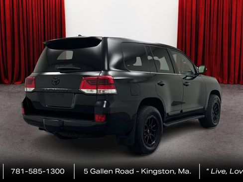 Used 2017 Toyota Land Cruiser AWD/4WD image 5