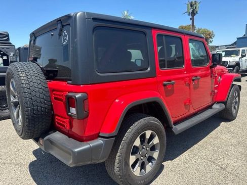 Used 2022 Jeep Wrangler Unlimited Sahara w/ Cold Weather Group AWD/4WD image 5
