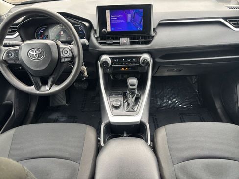Used 2025 Toyota RAV4 LE image 29