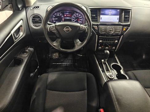 Used 2019 Nissan Pathfinder SV AWD/4WD image 4