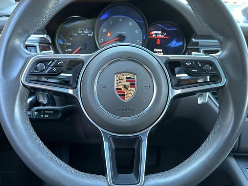 Used 2018 Porsche Macan S image 18