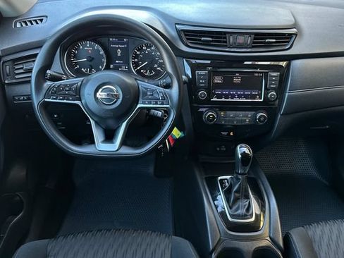 Used 2020 Nissan Rogue S FWD image 16