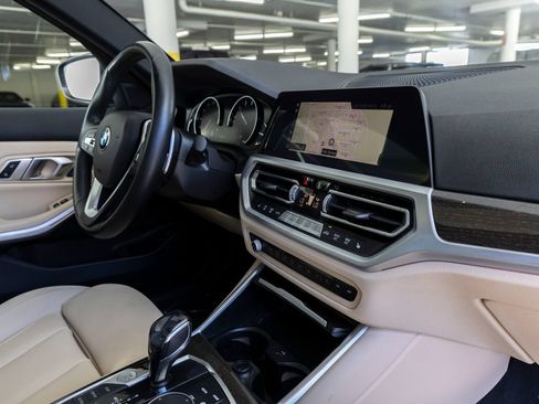 Used 2020 BMW 330i Sedan w/ Convenience Package RWD image 29