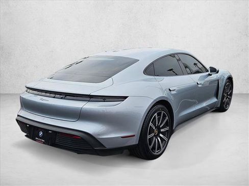 Used 2022 Porsche Taycan RWD image 5