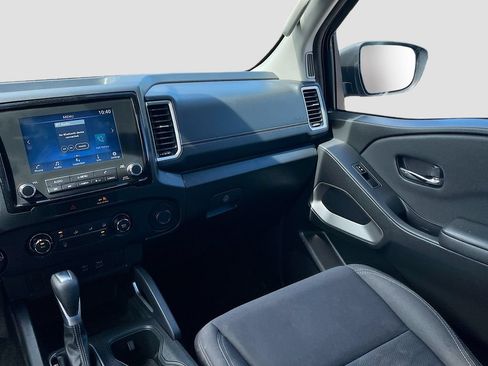 Used 2022 Nissan Frontier SV AWD/4WD image 21