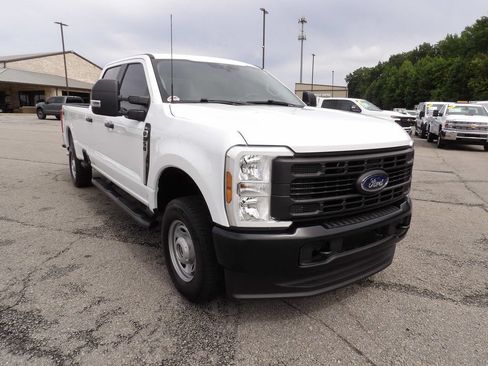 Used 2024 Ford F250 XL AWD/4WD image 11