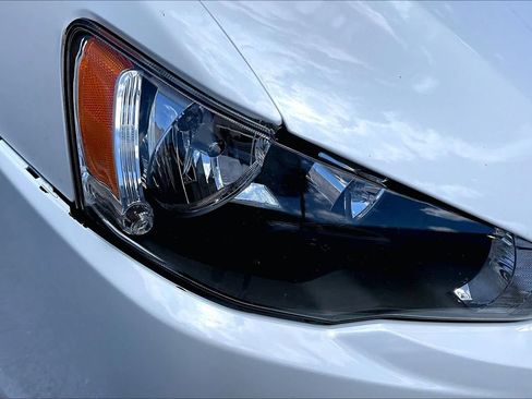 Used 2017 Mitsubishi Lancer ES FWD image 29