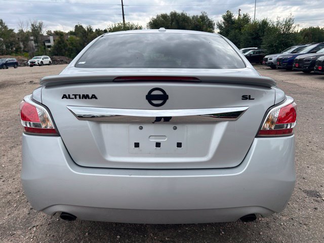 Used 2015 Nissan Altima 2.5 SL w/ Technology Package FWD image 4