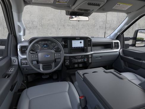 New 2026 Ford F250 XL w/ XL Chrome Package AWD/4WD image 9