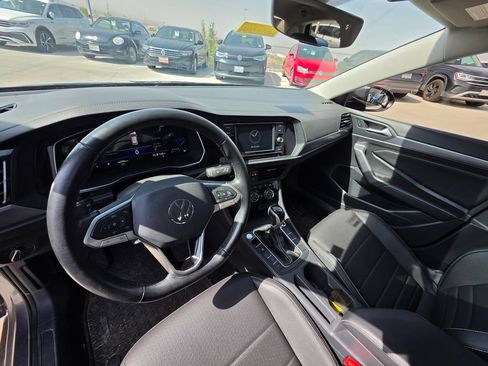 Used 2023 Volkswagen Jetta SE FWD image 13