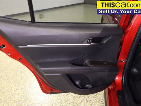 Used 2022 Toyota Camry SE image 26